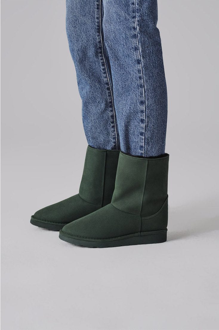 Classic Vegan Medium Green Boots 7 #color_deep-green