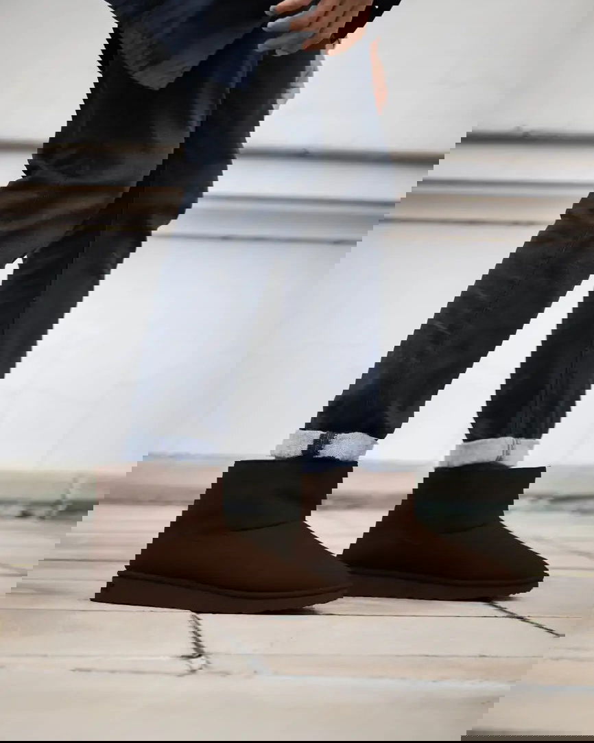 Vegan suede dark brown ankle shoes with warm lining