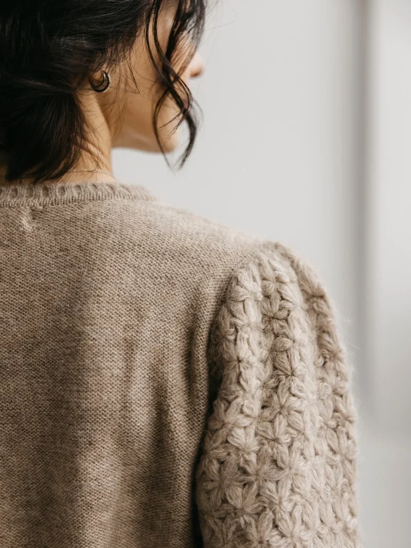 Mangas Fleurs Sweater - Light Brown 2 Mangas Fleurs Sweater - Light Brown