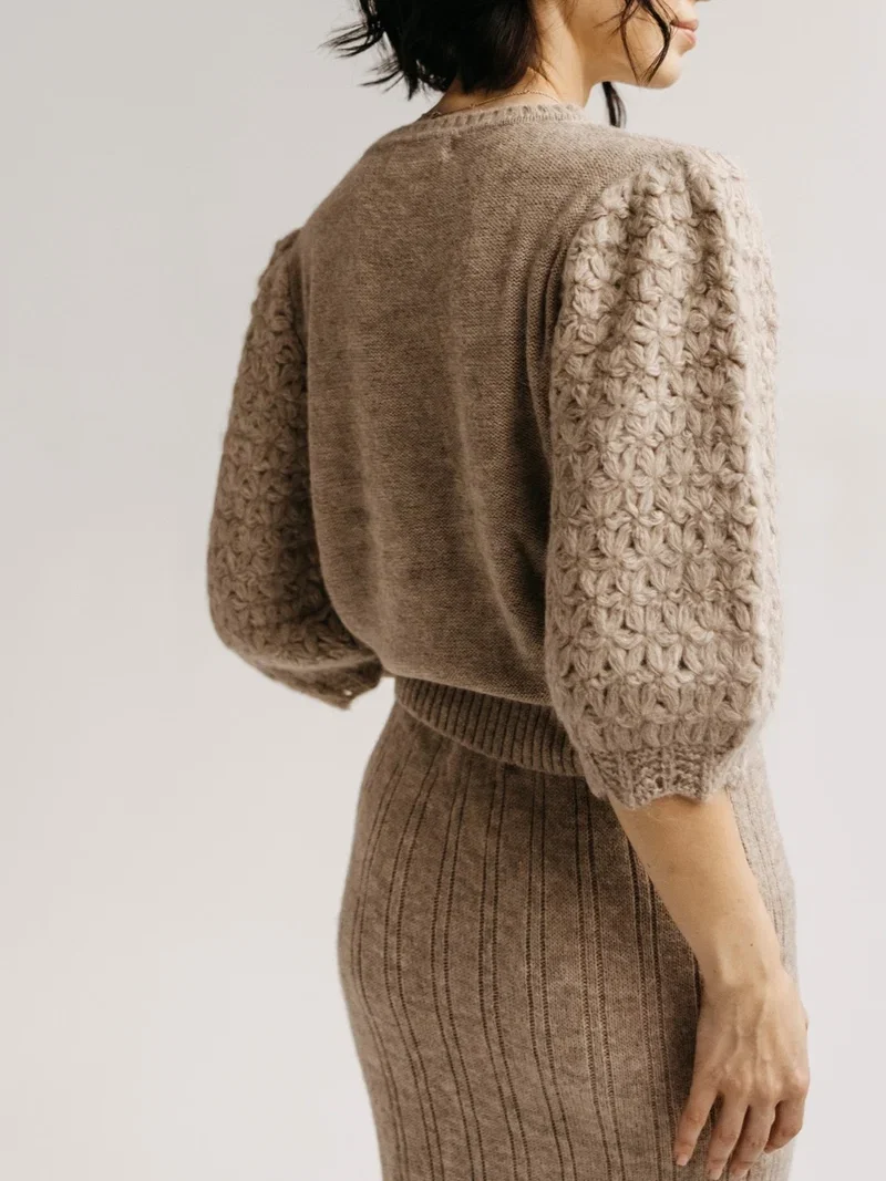 Mangas Fleurs Sweater - Light Brown 4 Mangas Fleurs Sweater - Light Brown