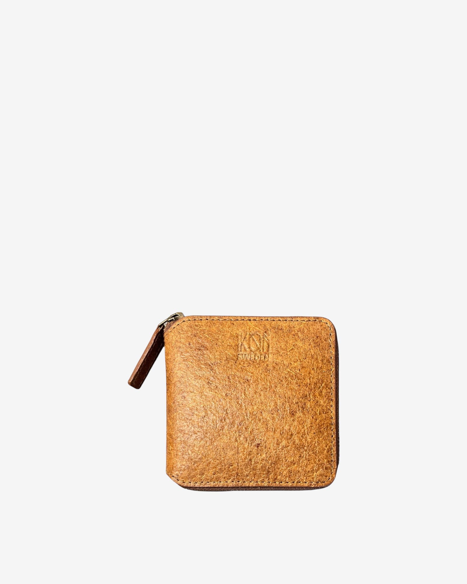 Cutch Brown leather wallet with a zipper 
