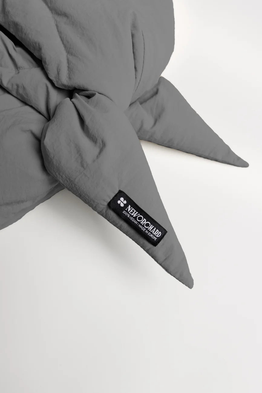 Winter Vegan Capuche Grey 5 Light grey vegan winter capuche made from recycled materials with pointed ends and black branded label. - The New Orchard CH