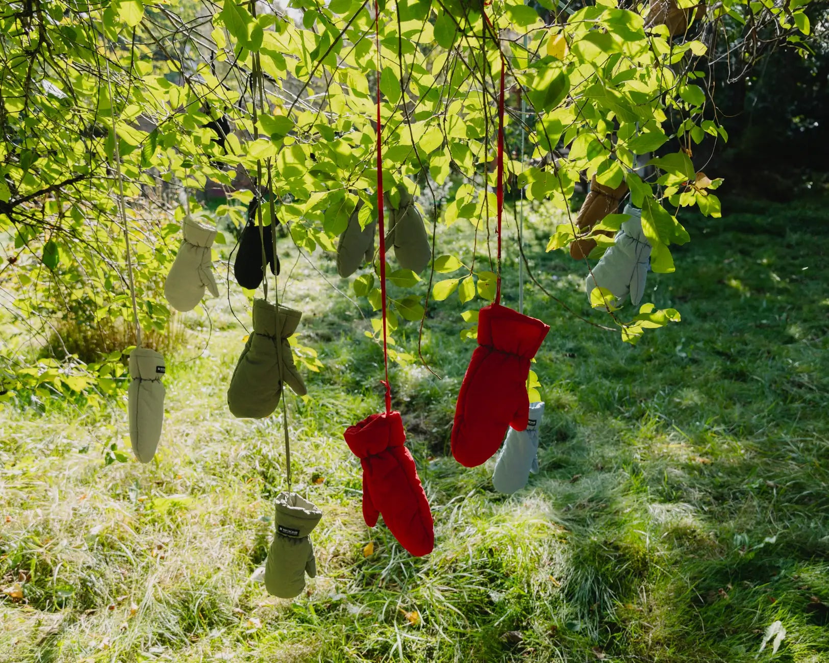 Winter Vegan Gloves Black 4 Black recycled fabric mittens eco conscious winter accessory