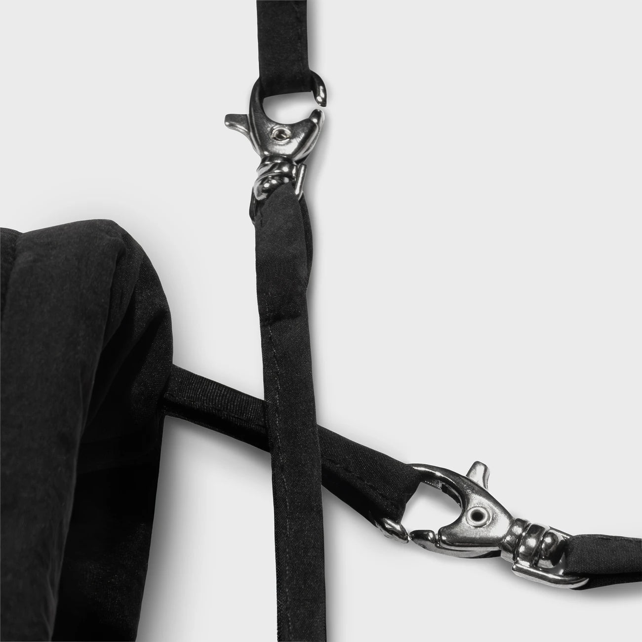 Winter Vegan Gloves Black 5 Black recycled wool free mittens sustainable winter style