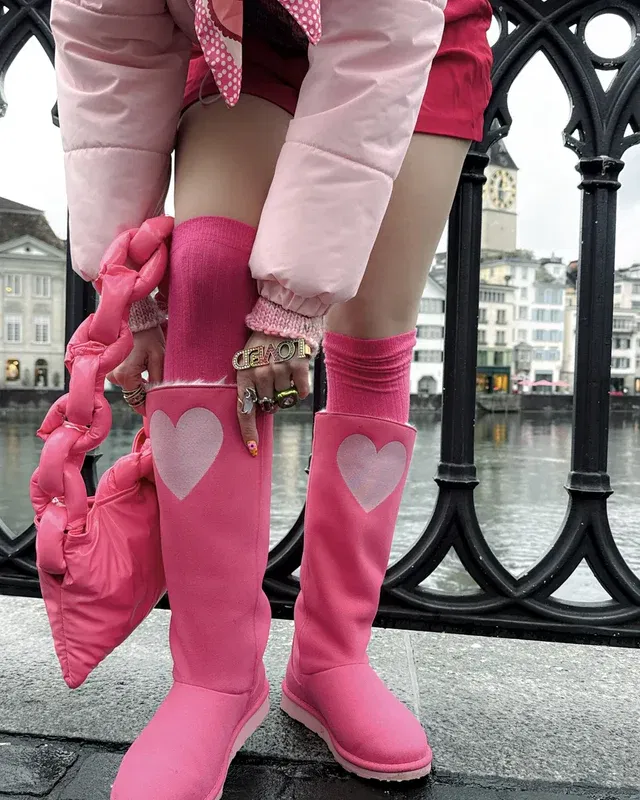 Classic Vegan Long in Love with Pink Boots (limited edition) 7 Classic Vegan Long in Love with Pink Boots (limited edition)